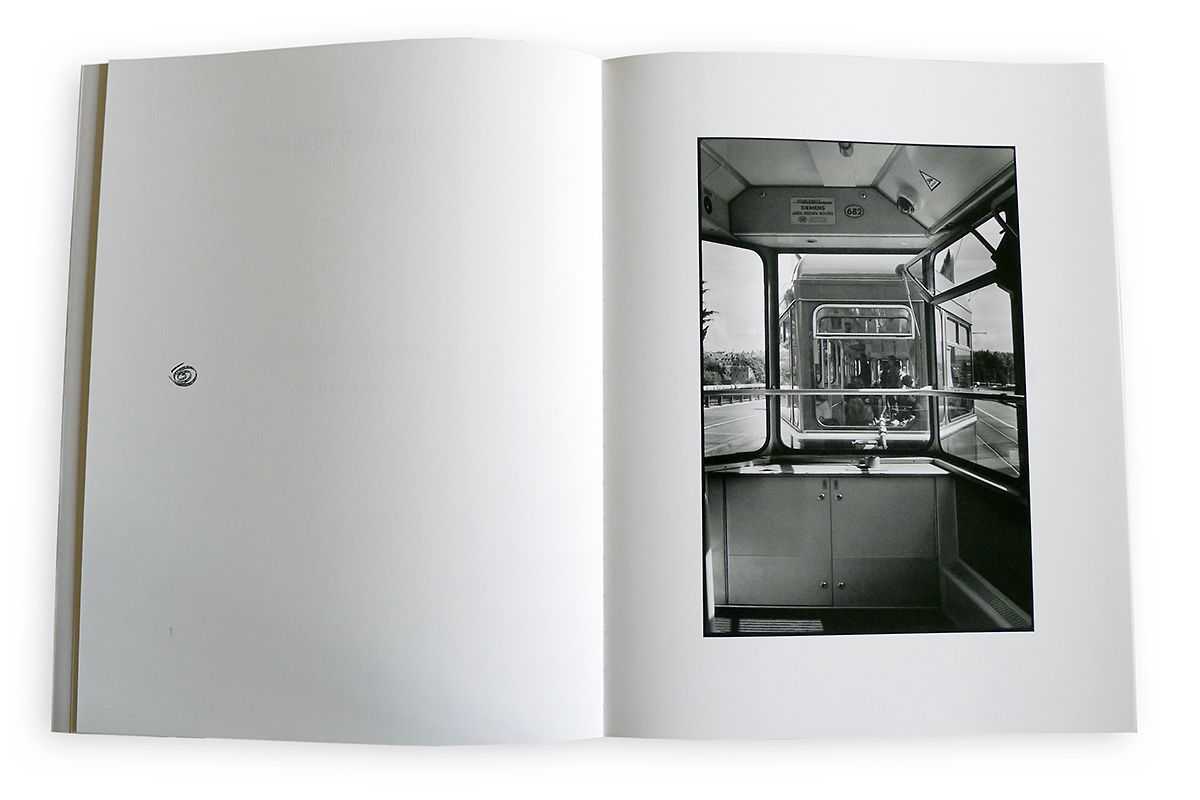 Paul Andriesse – Compared to What | Galerie Paul Andriesse | book (spread) © Gabriele Götz – ambulantdesgin